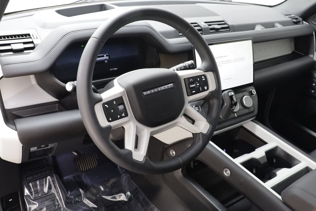 Certified 2026 Land Rover Defender 110 X-Dynamic SE AWD/4WD image 7