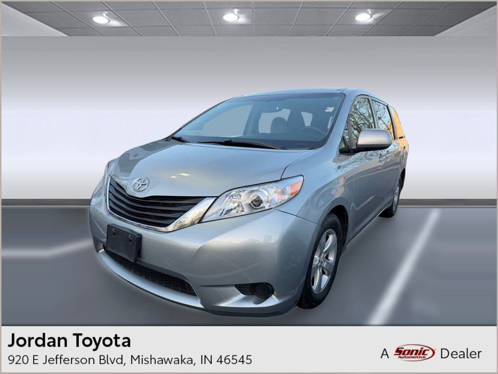 Used 2015 Toyota Sienna LE