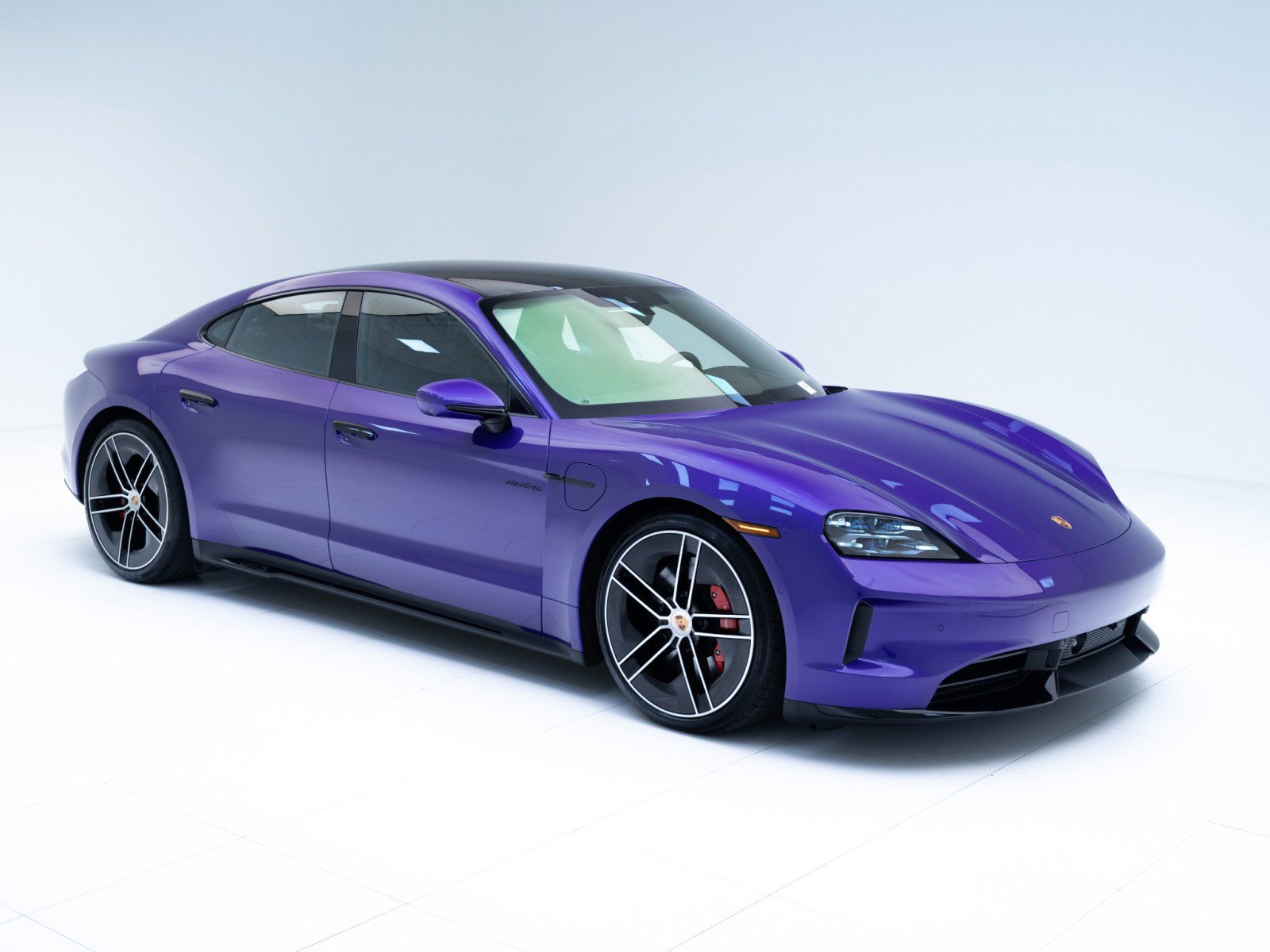 New 2026 Porsche Taycan GTS image 7