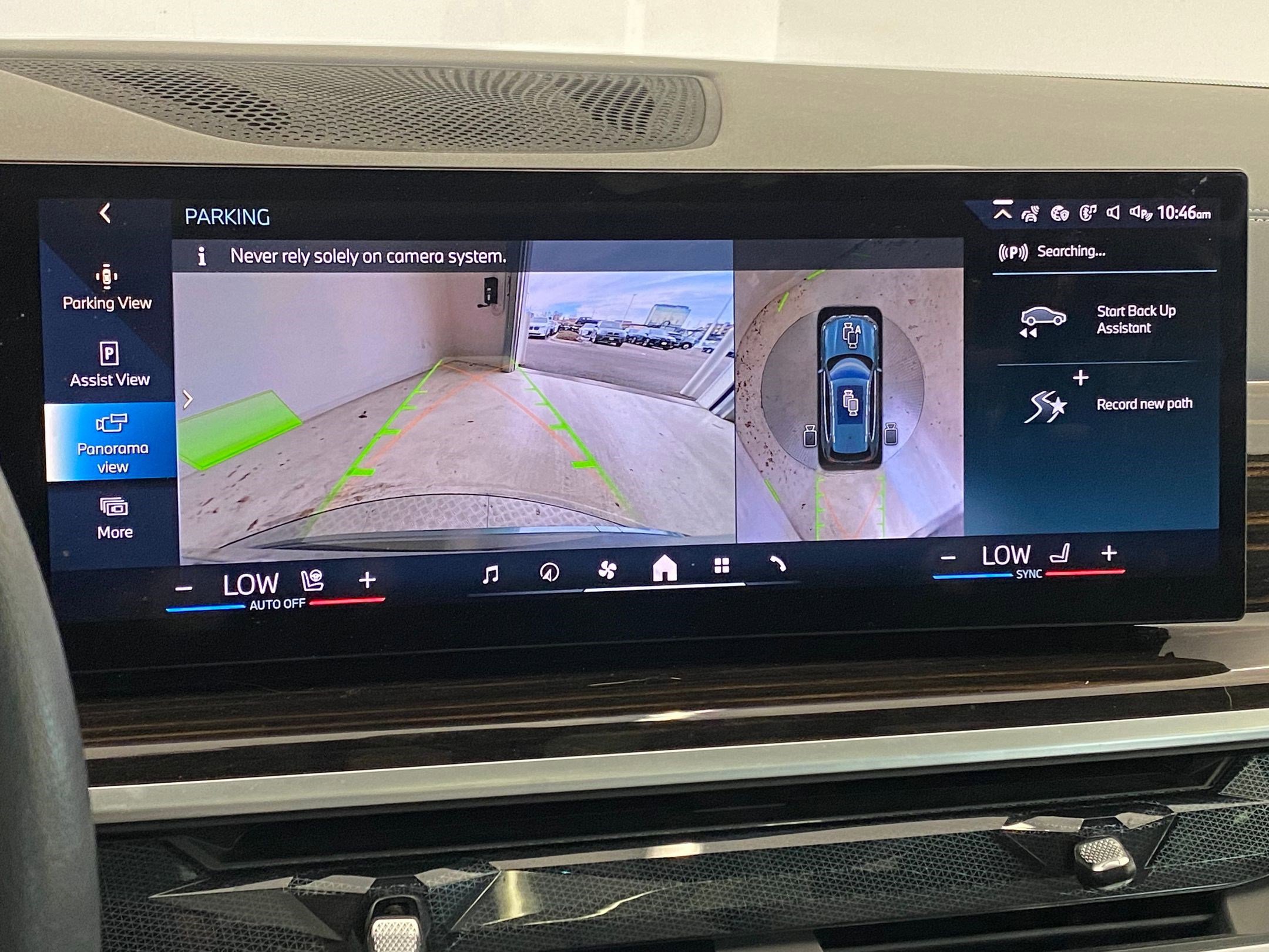 Used 2025 BMW X5 xDrive50e w/ Premium Package image 26