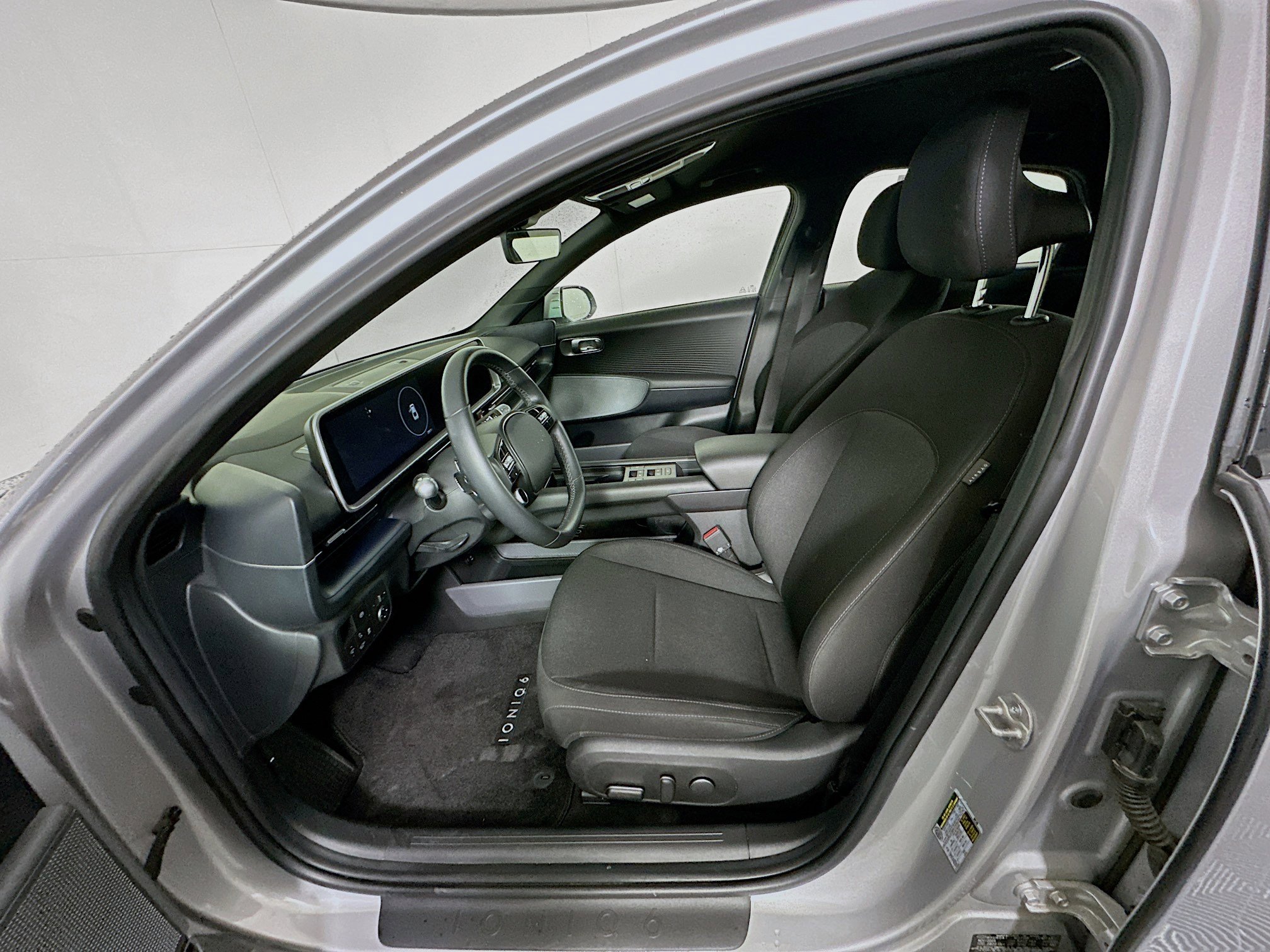 Used 2024 Hyundai Ioniq 6 SE image 13