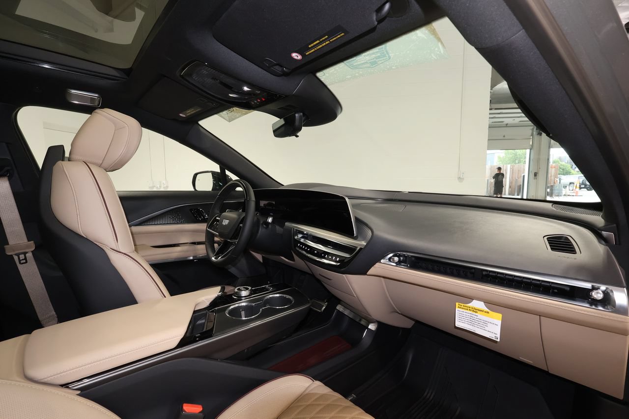 Certified 2026 Cadillac Lyriq Signature Luxury w/ Nappa Leather Package AWD/4WD image 27