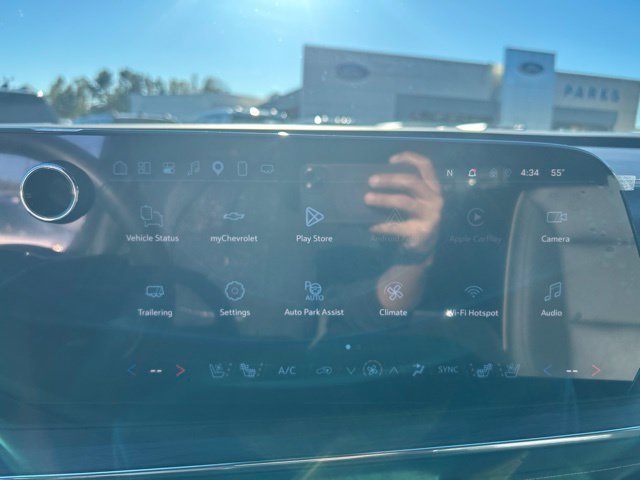 Used 2025 Chevrolet Tahoe Premier w/ Sun And Tow Package AWD/4WD image 17