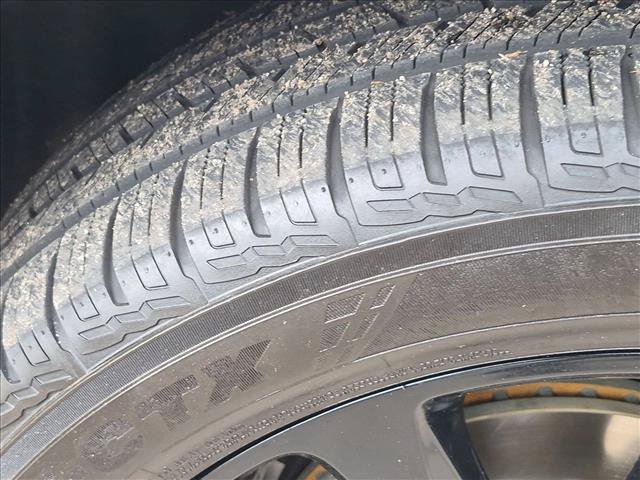 Used 2019 Jeep Grand Cherokee Altitude AWD/4WD image 12