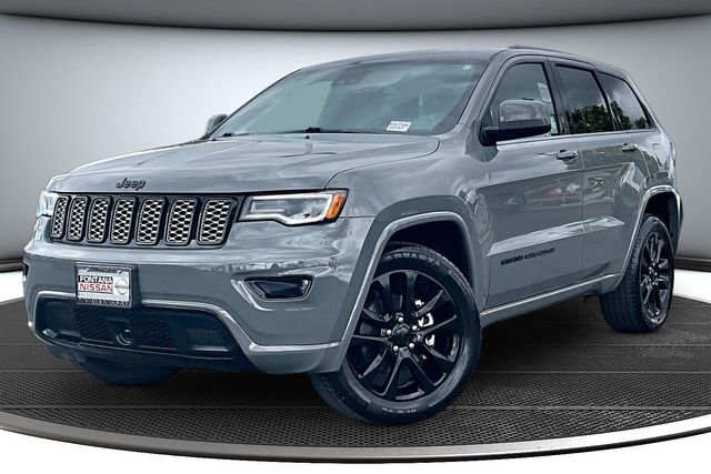 Used 2020 Jeep Grand Cherokee Altitude AWD/4WD image 3