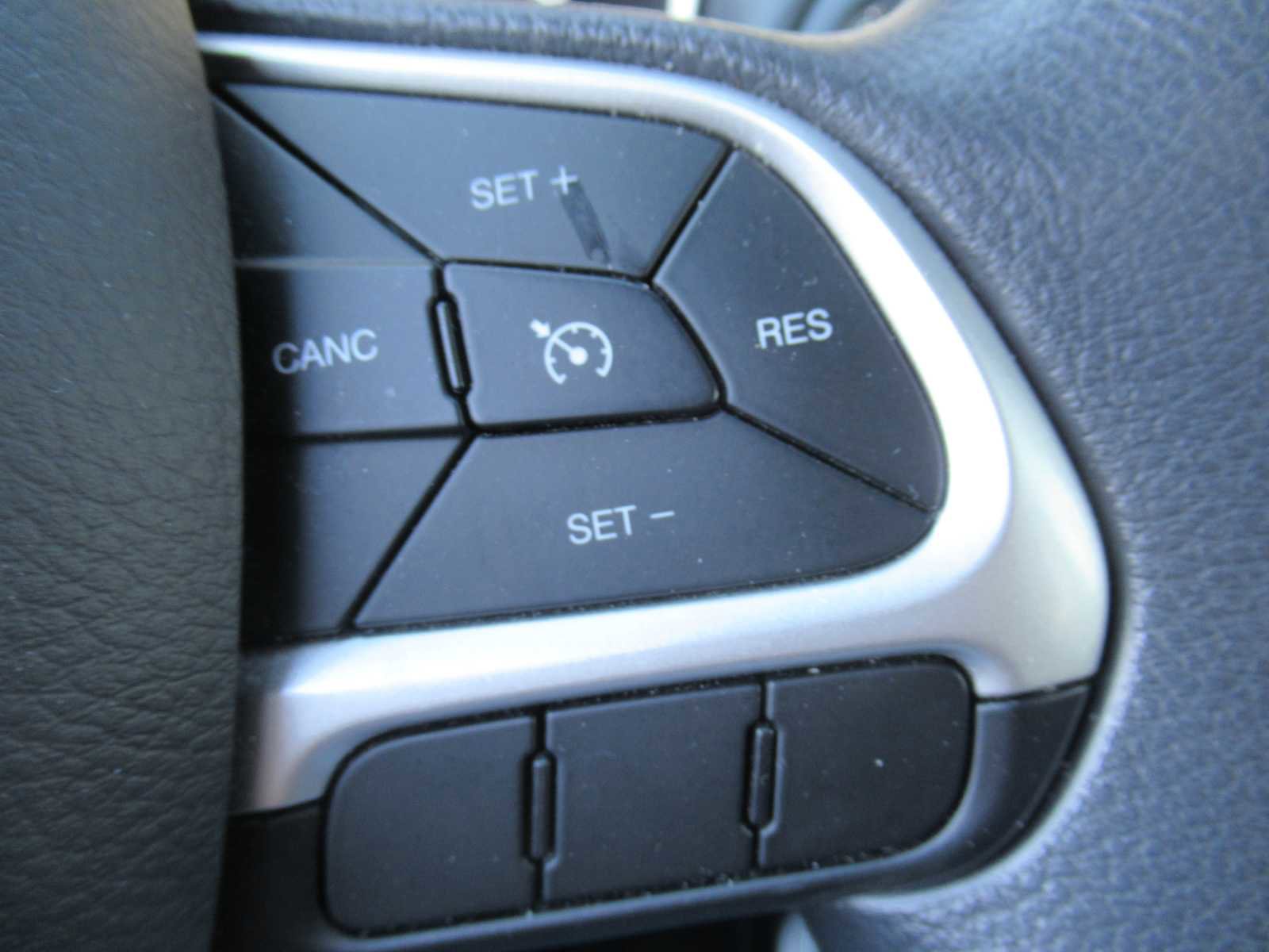 Used 2018 Jeep Compass Sport image 18