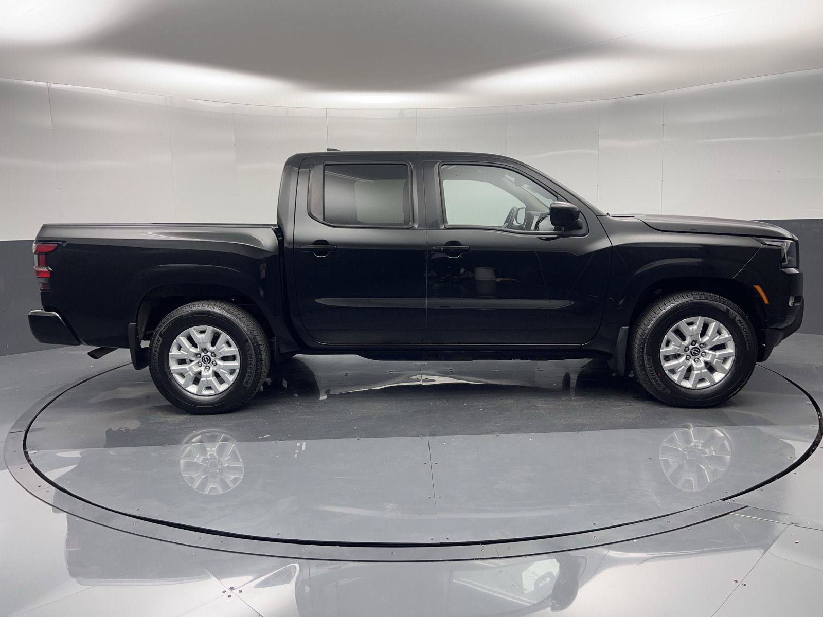 Used 2022 Nissan Frontier SV RWD image 36