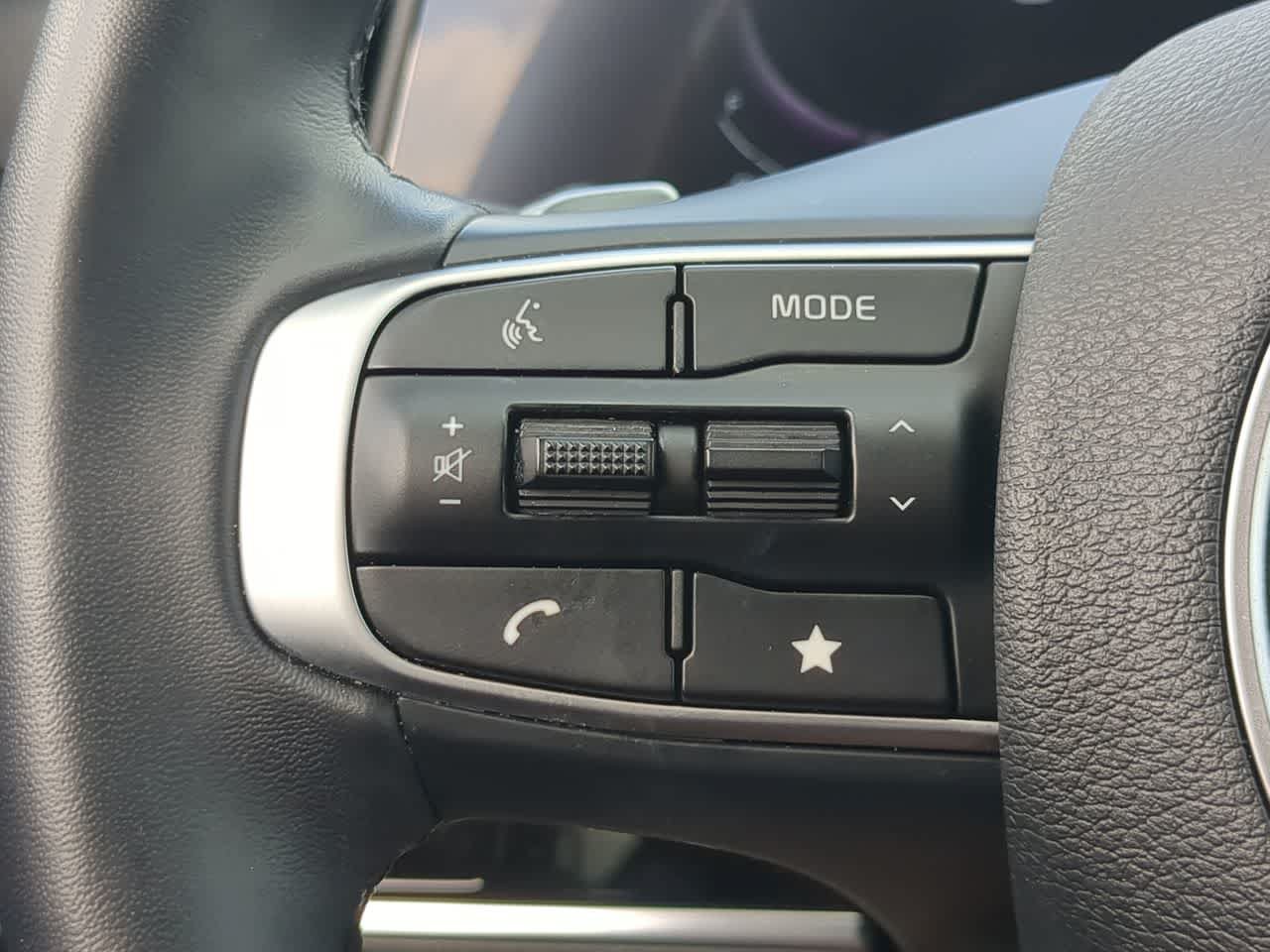 Used 2023 Kia Sportage EX AWD/4WD image 22