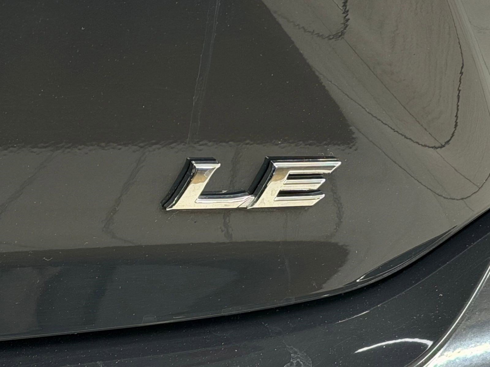 Used 2025 Toyota Camry LE FWD image 32