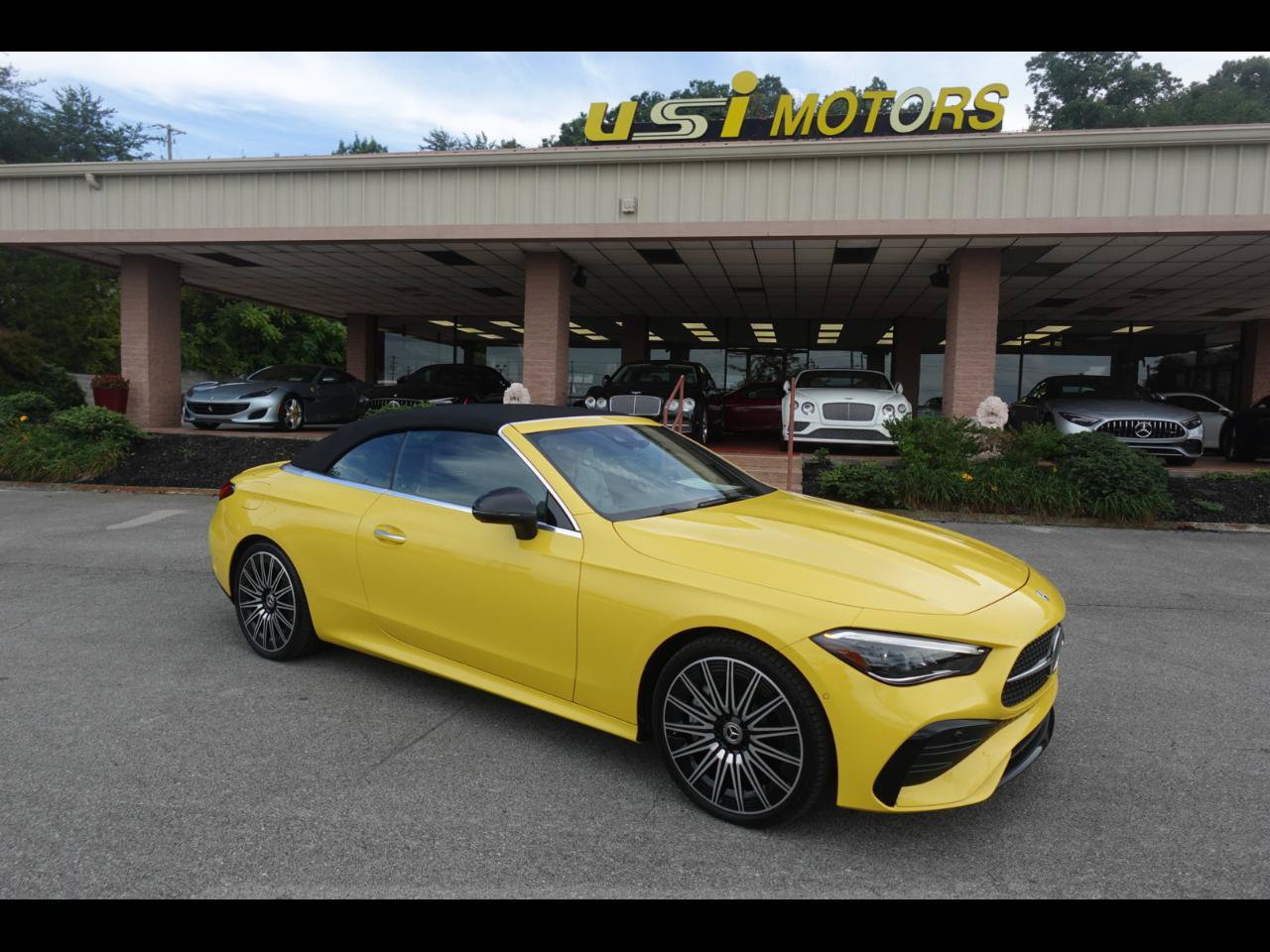 Used 2026 Mercedes-Benz CLE 450 4MATIC Cabriolet w/ Driver Assistance Package image 1