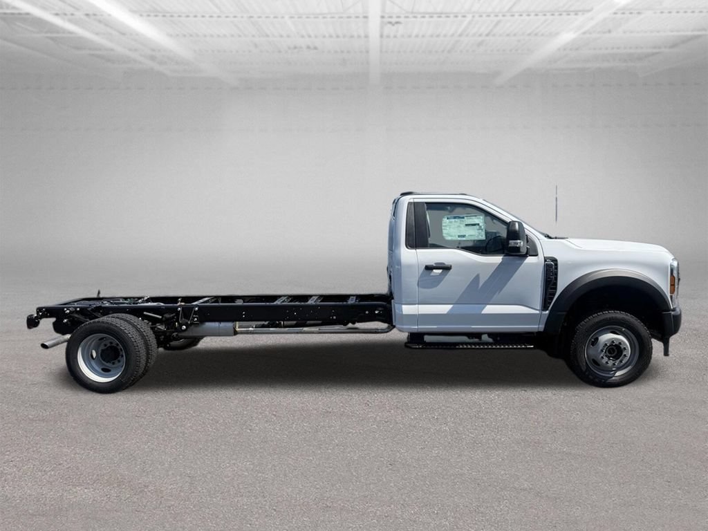 New 2026 Ford F550 4x4 Regular Cab Super Duty image 2