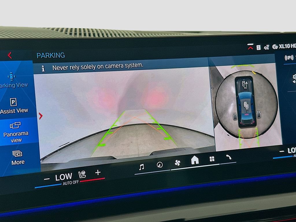 Used 2025 BMW M5 w/ Carbon Package image 16