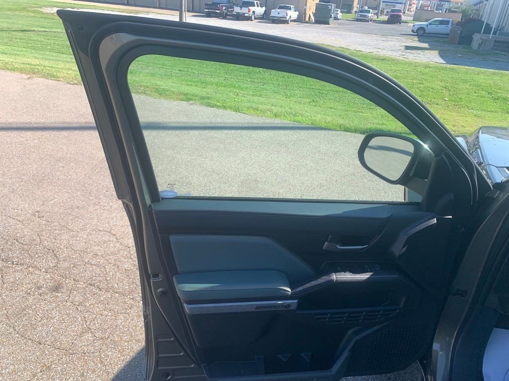 New 2025 Toyota Tacoma Trailhunter image 11