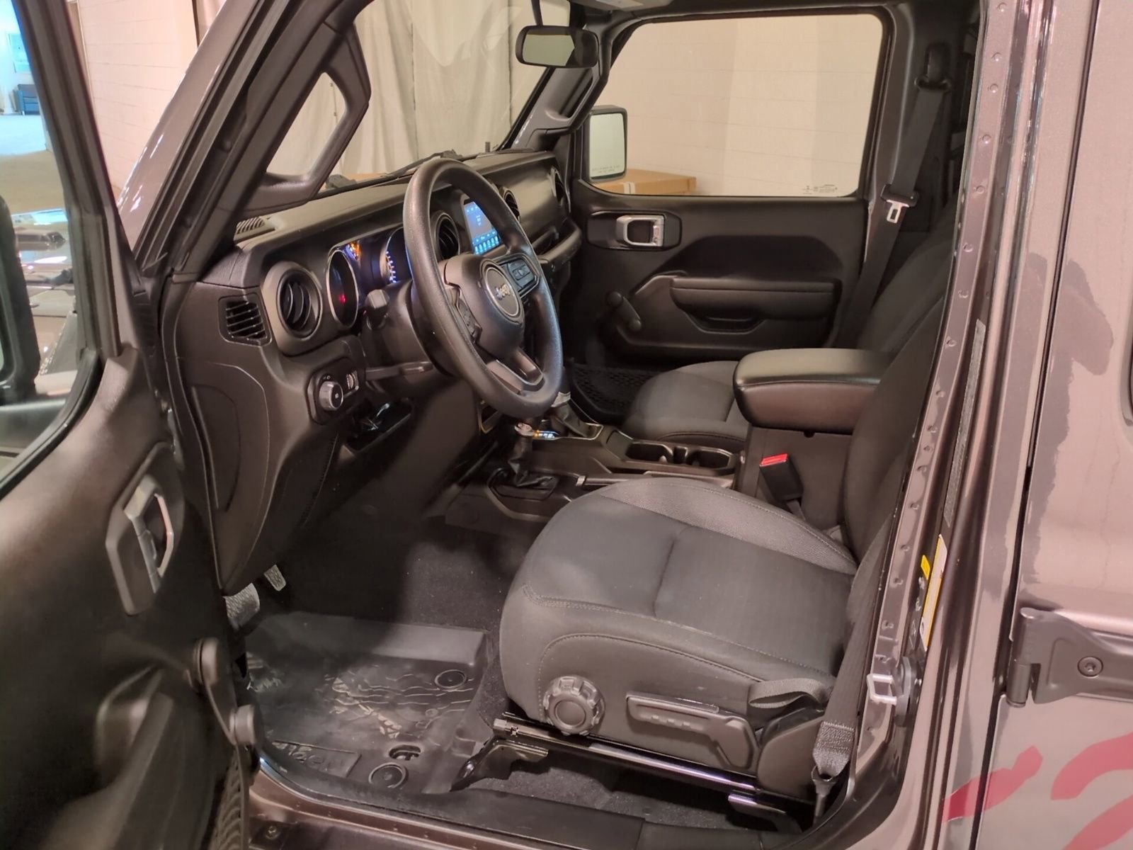 Used 2023 Jeep Wrangler Willys image 18