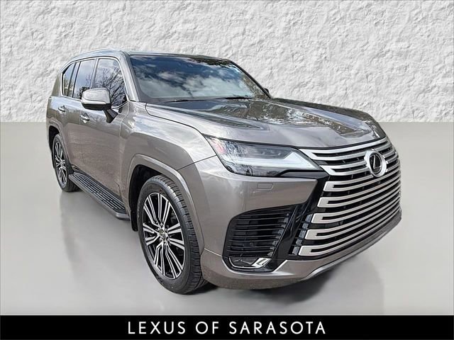 Used 2022 Lexus LX 600 4WD w/ Accessory Package (Z1)