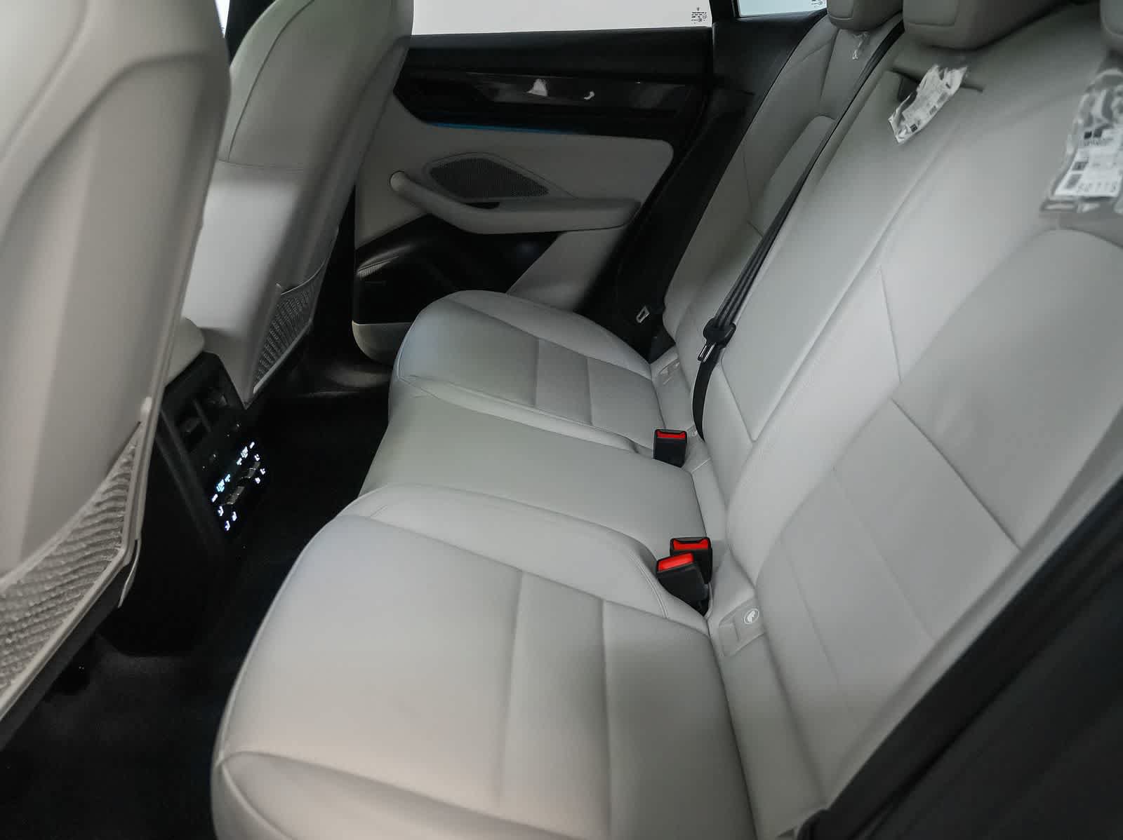 New 2026 Porsche Macan Turbo Electric AWD/4WD image 23