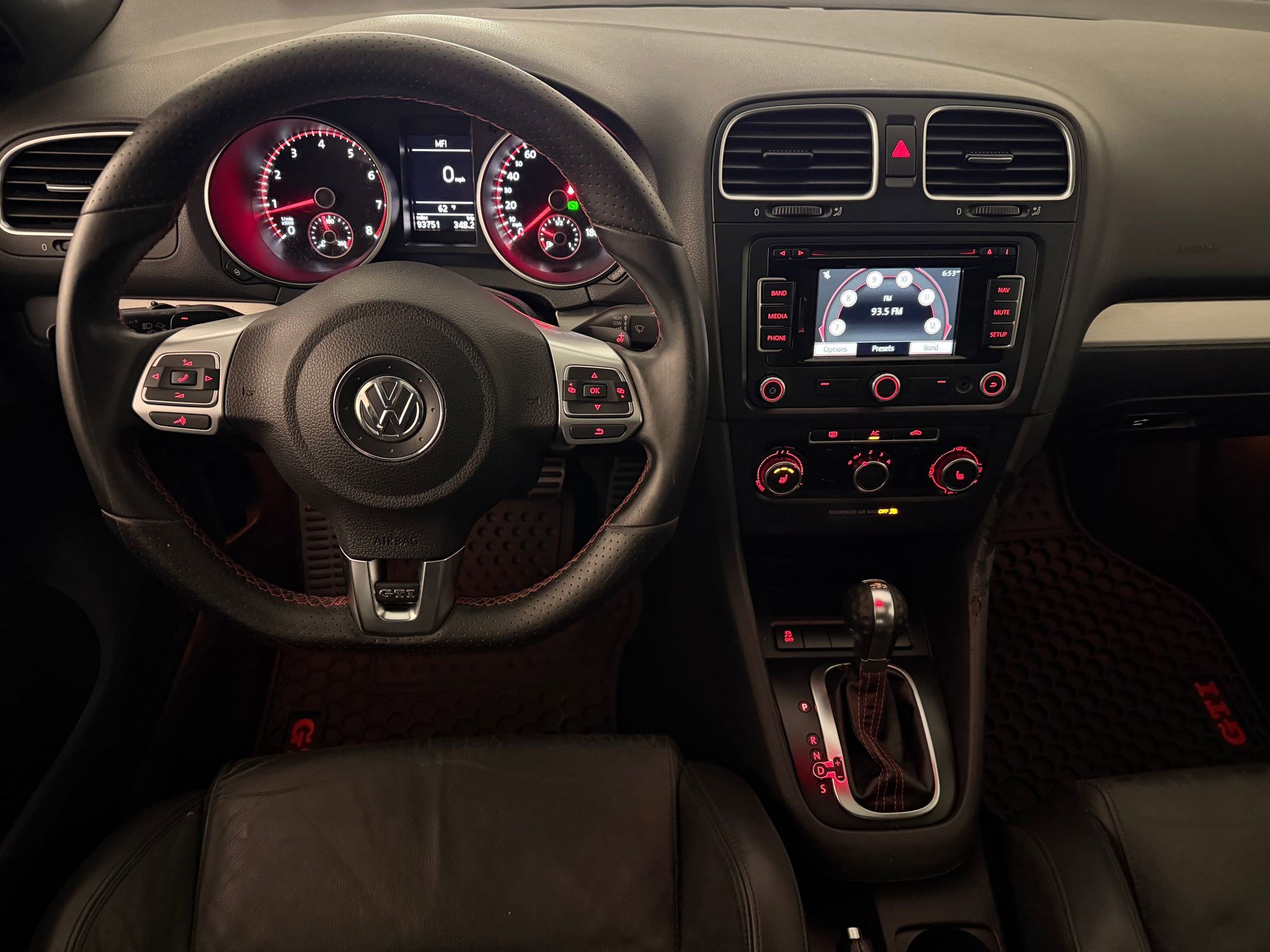 Used 2012 Volkswagen GTI Autobahn FWD image 27