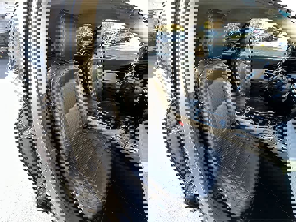 Used 2024 Lincoln Nautilus Reserve image 13