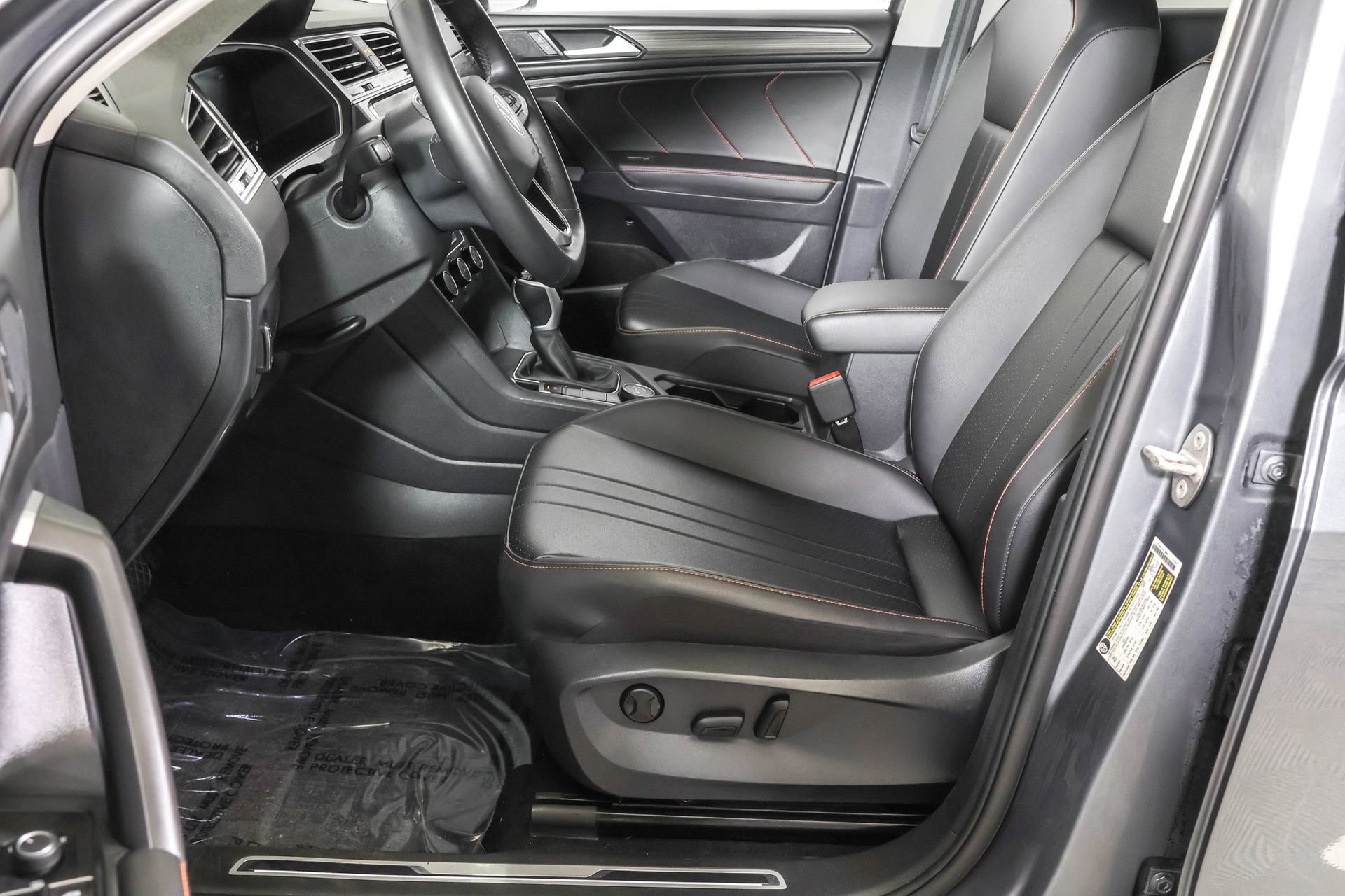 Used 2024 Volkswagen Tiguan Wolfsburg Edition image 21