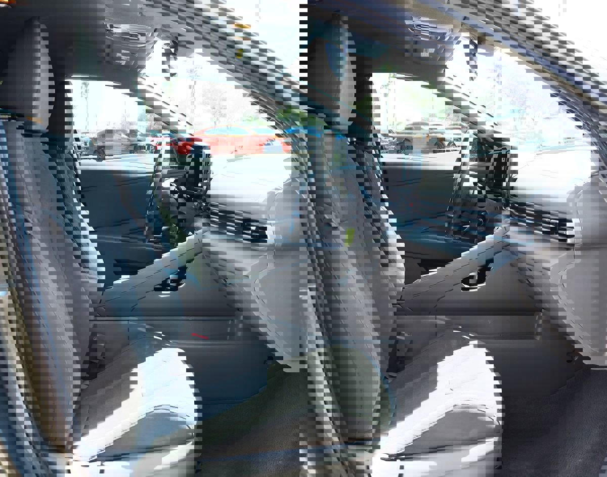 Used 2024 Hyundai Elantra SE image 34