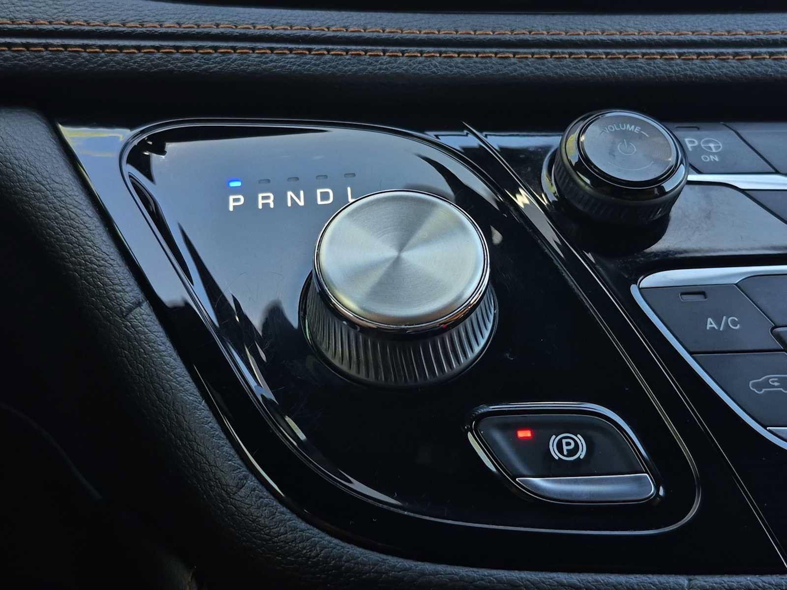 Used 2021 Chrysler Pacifica Pinnacle FWD image 21