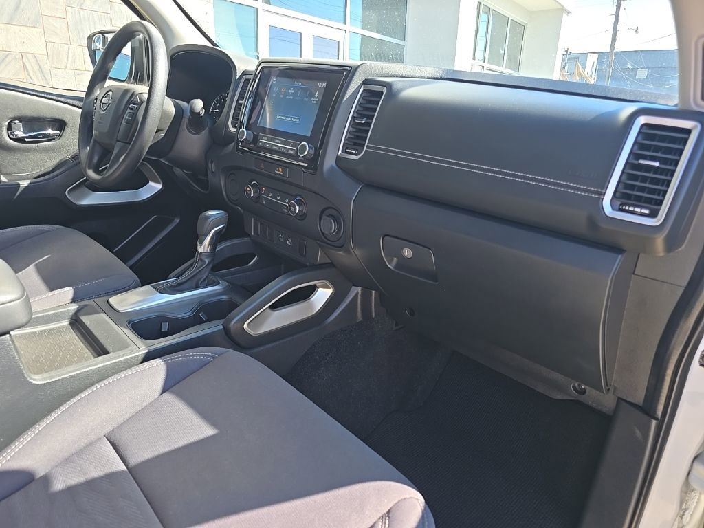 Used 2022 Nissan Frontier SV image 26