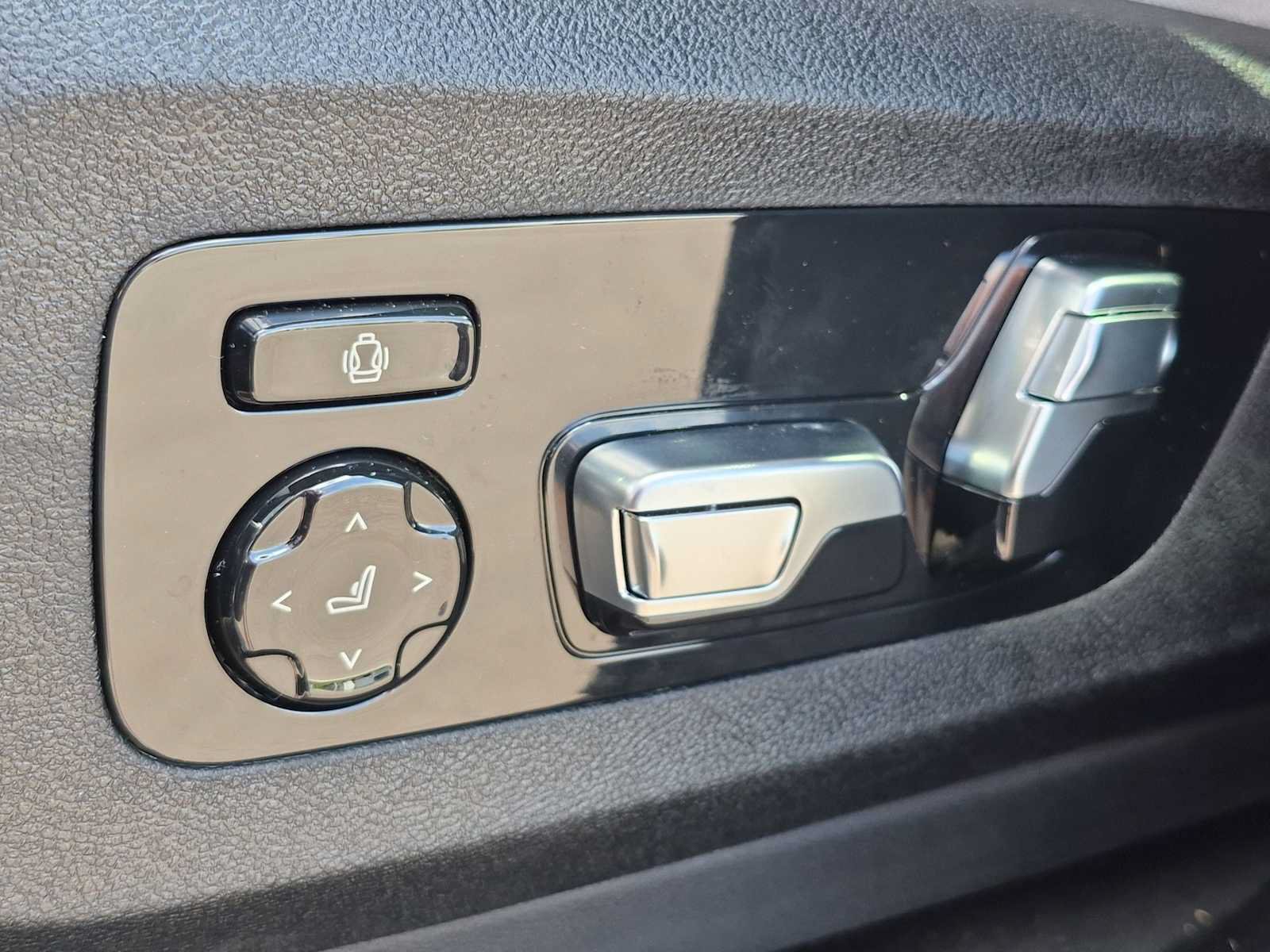 New 2026 BMW X5 xDrive50e AWD/4WD image 17