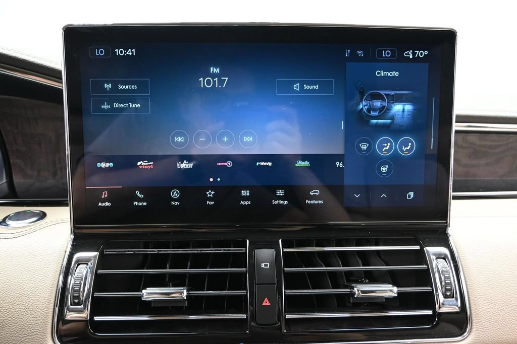 Used 2024 Lincoln Navigator Premiere AWD/4WD image 33