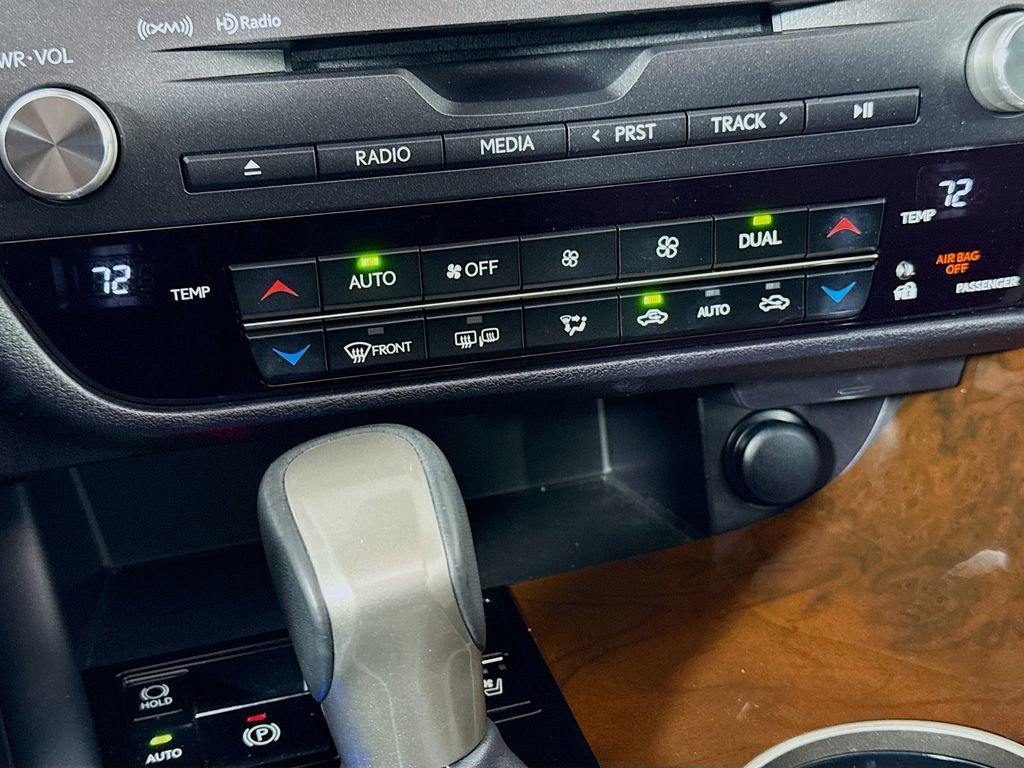 Used 2019 Lexus RX 350 FWD w/ Navigation Package image 16