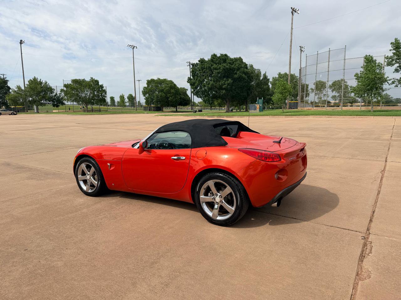 Used 2008 Pontiac Solstice GXP w/ Premium Package RWD image 15