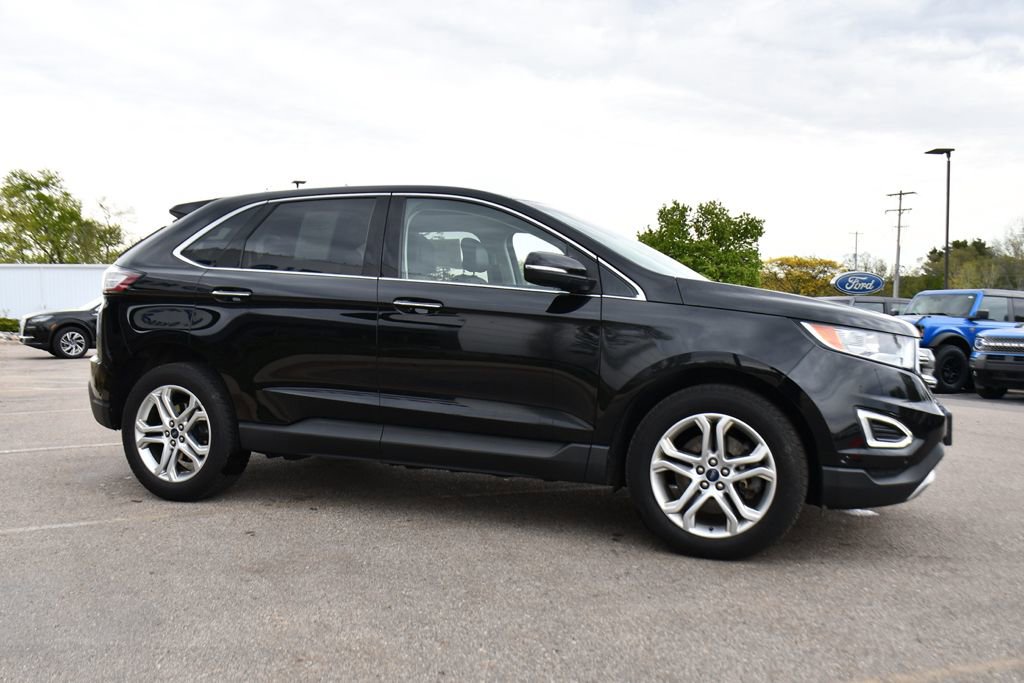Used 2018 Ford Edge Titanium w/ Equipment Group 302A AWD/4WD image 8