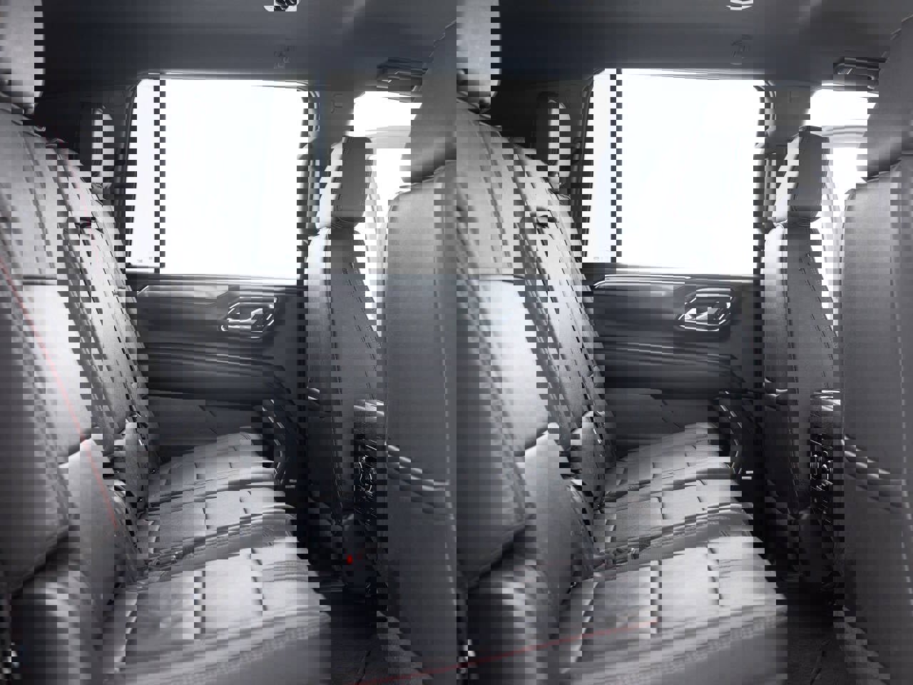 Used 2023 Chevrolet Suburban RST image 33