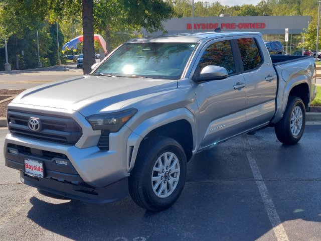 Used 2024 Toyota Tacoma SR5 AWD/4WD image 7