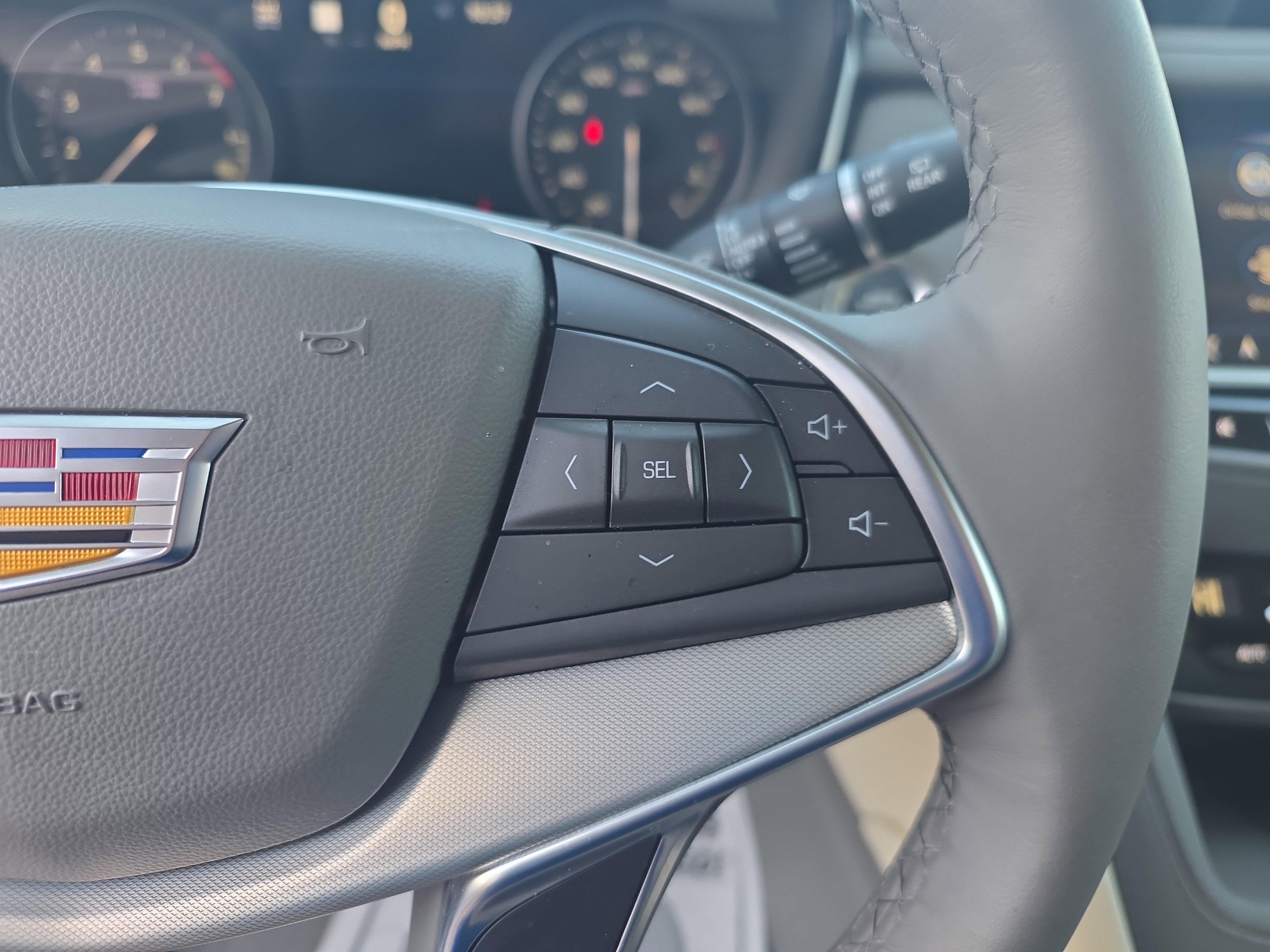 Used 2025 Cadillac XT5 Premium Luxury w/ Technology Package image 19