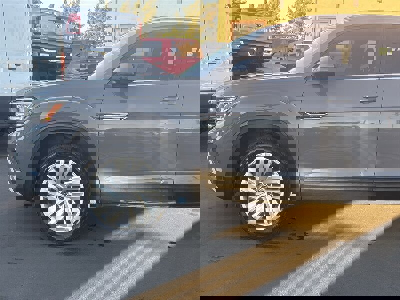 Used 2020 Volkswagen Atlas Cross Sport SE w/ Panoramic Sunroof Package image 7