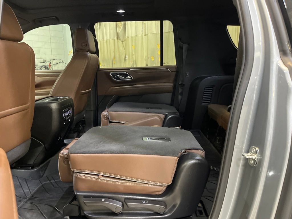 Used 2024 Chevrolet Suburban High Country w/ Max Trailering Package AWD/4WD image 23