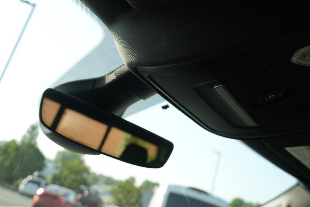 Used 2021 RAM 1500 4x4 Crew Cab image 44