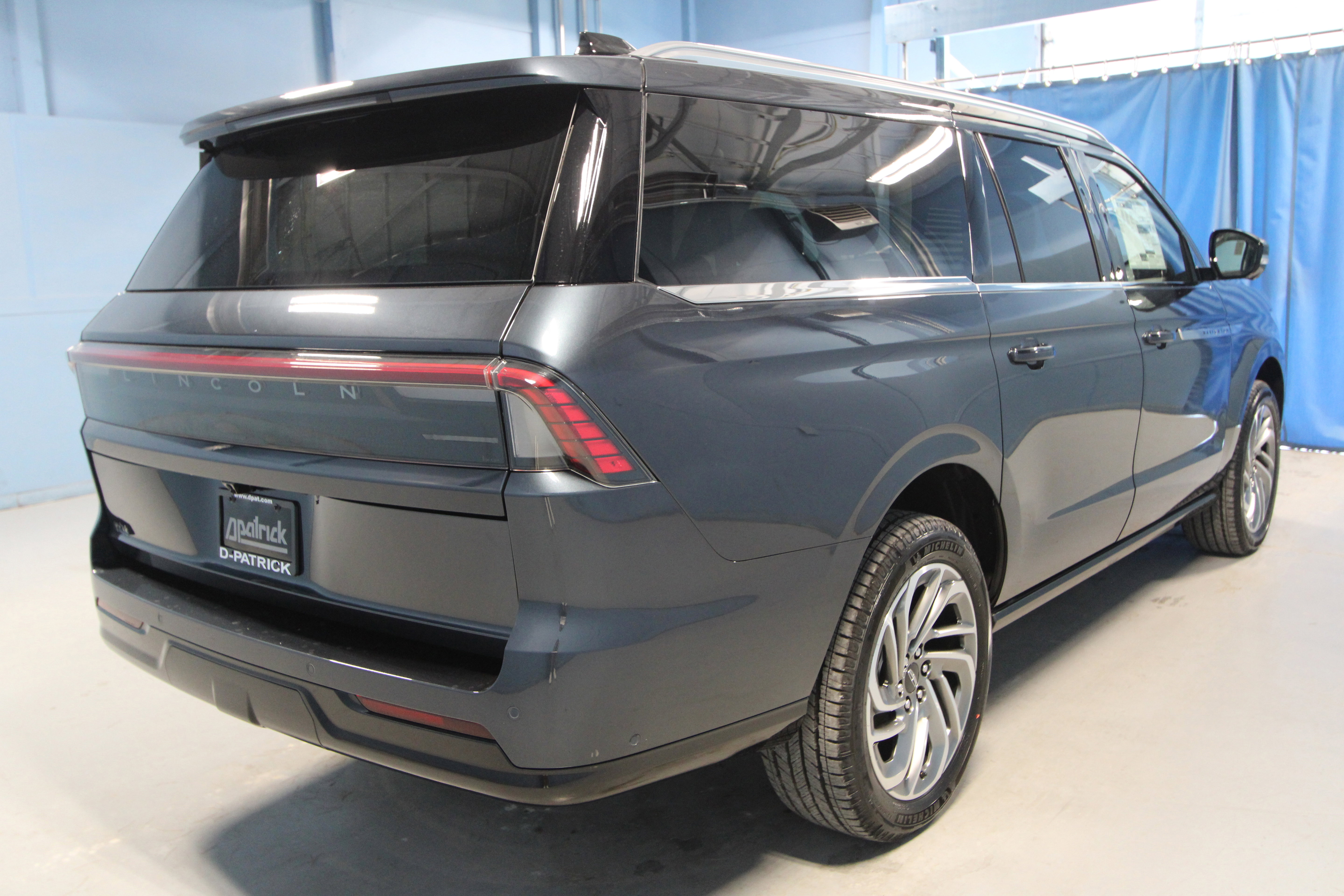 New 2025 Lincoln Navigator L Reserve image 37