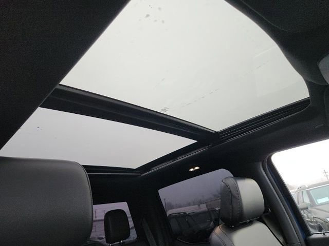 Used 2025 Ford F150 Lariat w/ Equipment Group 501A Mid image 35