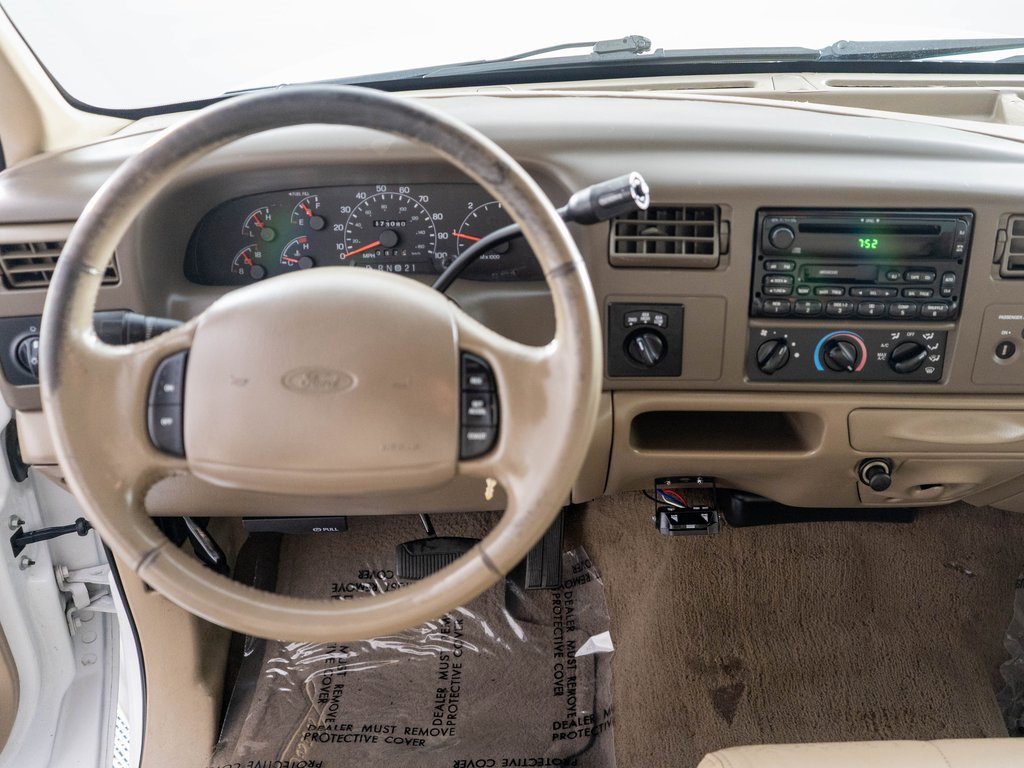 Used 2000 Ford F250 Lariat image 12