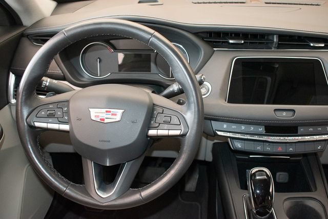 Used 2023 Cadillac XT4 Premium Luxury w/ Enhanced Visibility Package AWD/4WD image 16