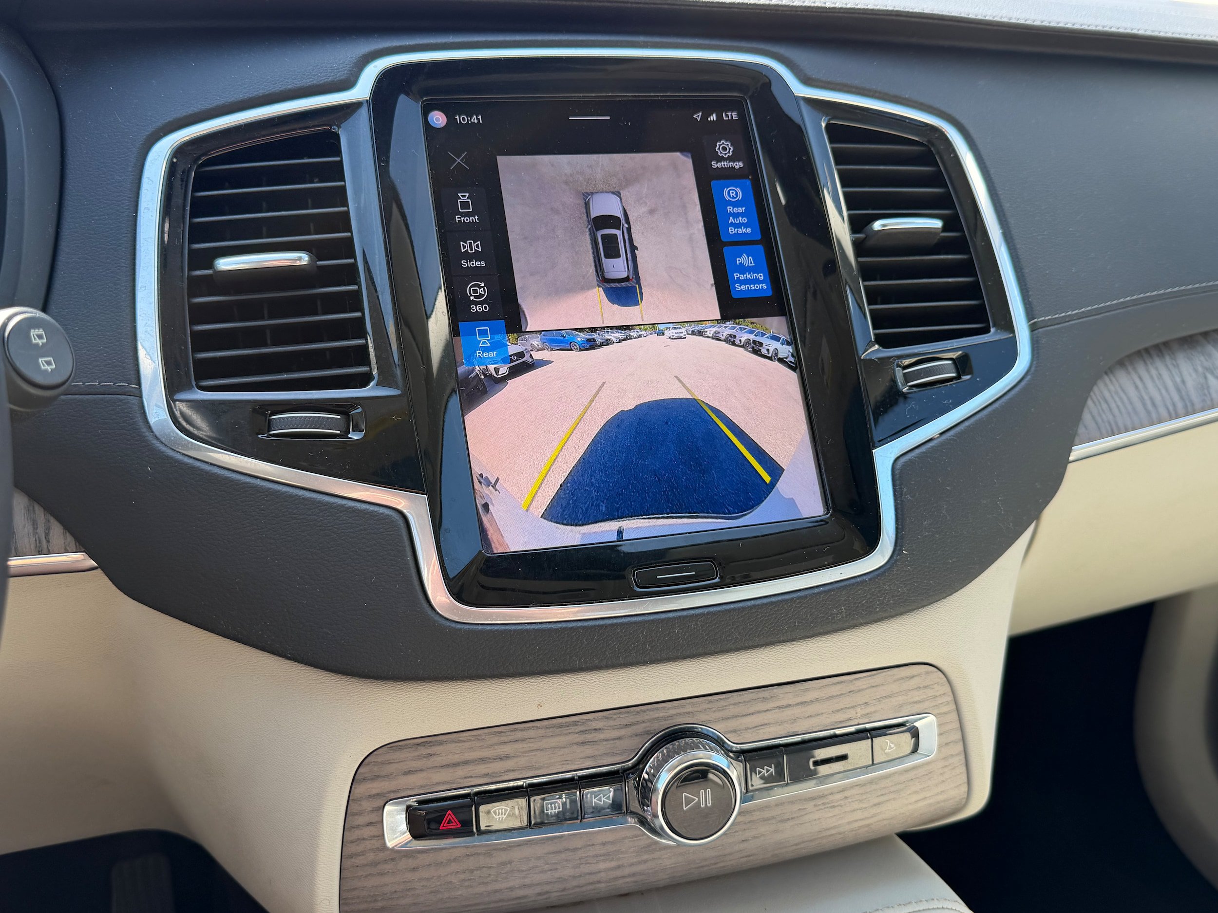 Certified 2024 Volvo XC90 T8 Ultimate w/ Protection Package Premier AWD/4WD image 20