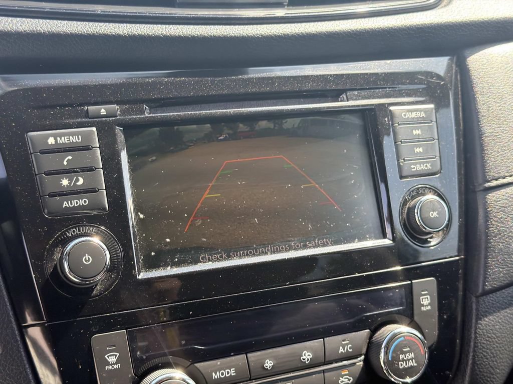 Used 2020 Nissan Rogue SV AWD/4WD image 7