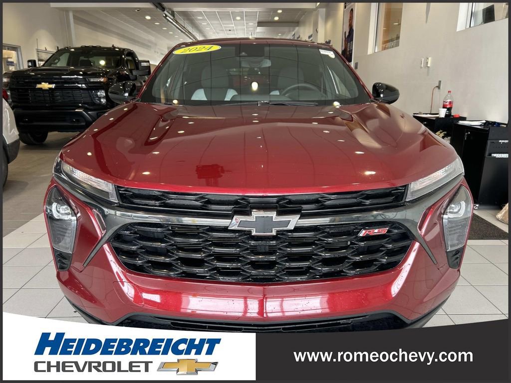 Used 2024 Chevrolet Trax RS w/ Driver Confidence Package image 35