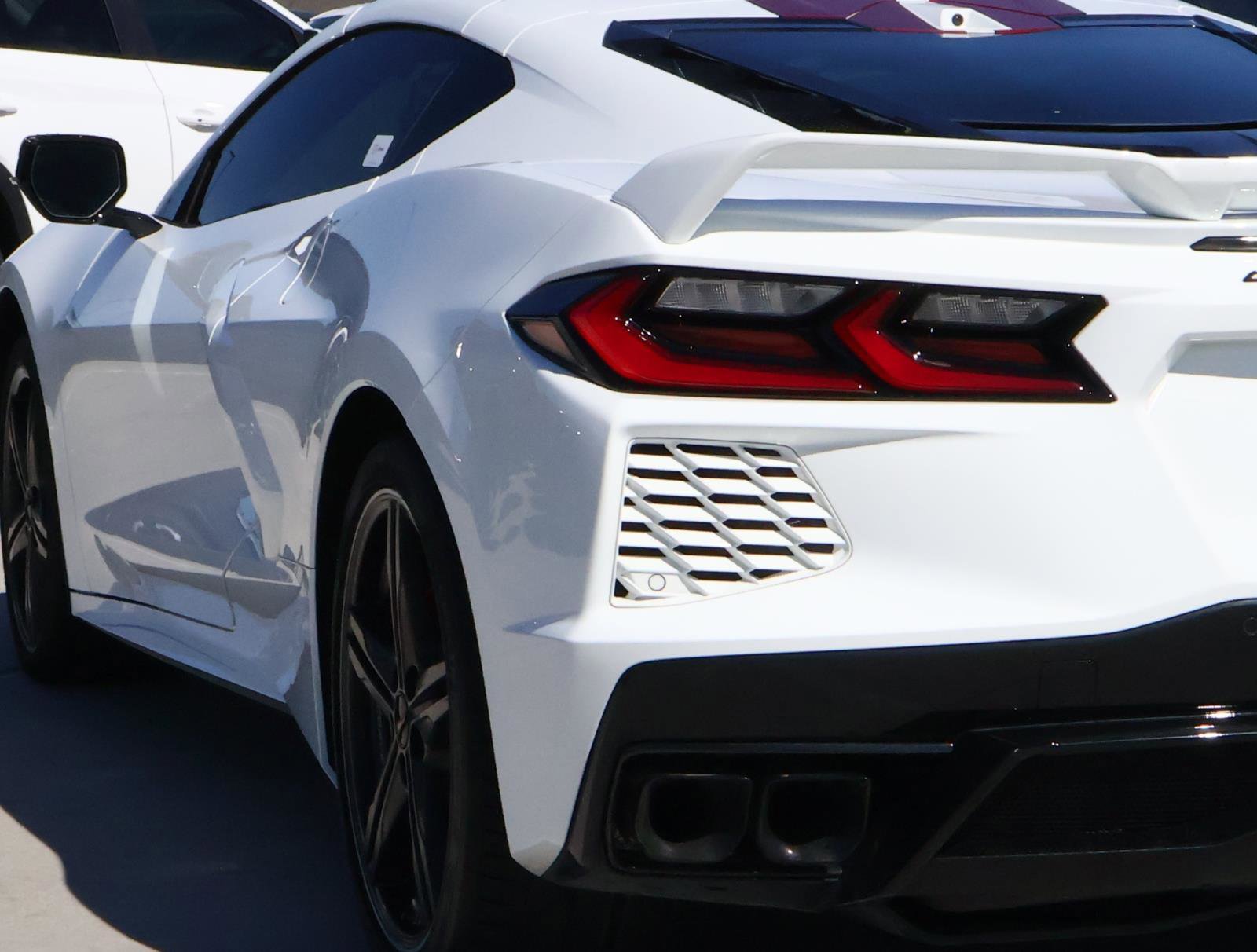 Used 2024 Chevrolet Corvette Stingray Premium Cpe w/ Z51 Performance Package image 11