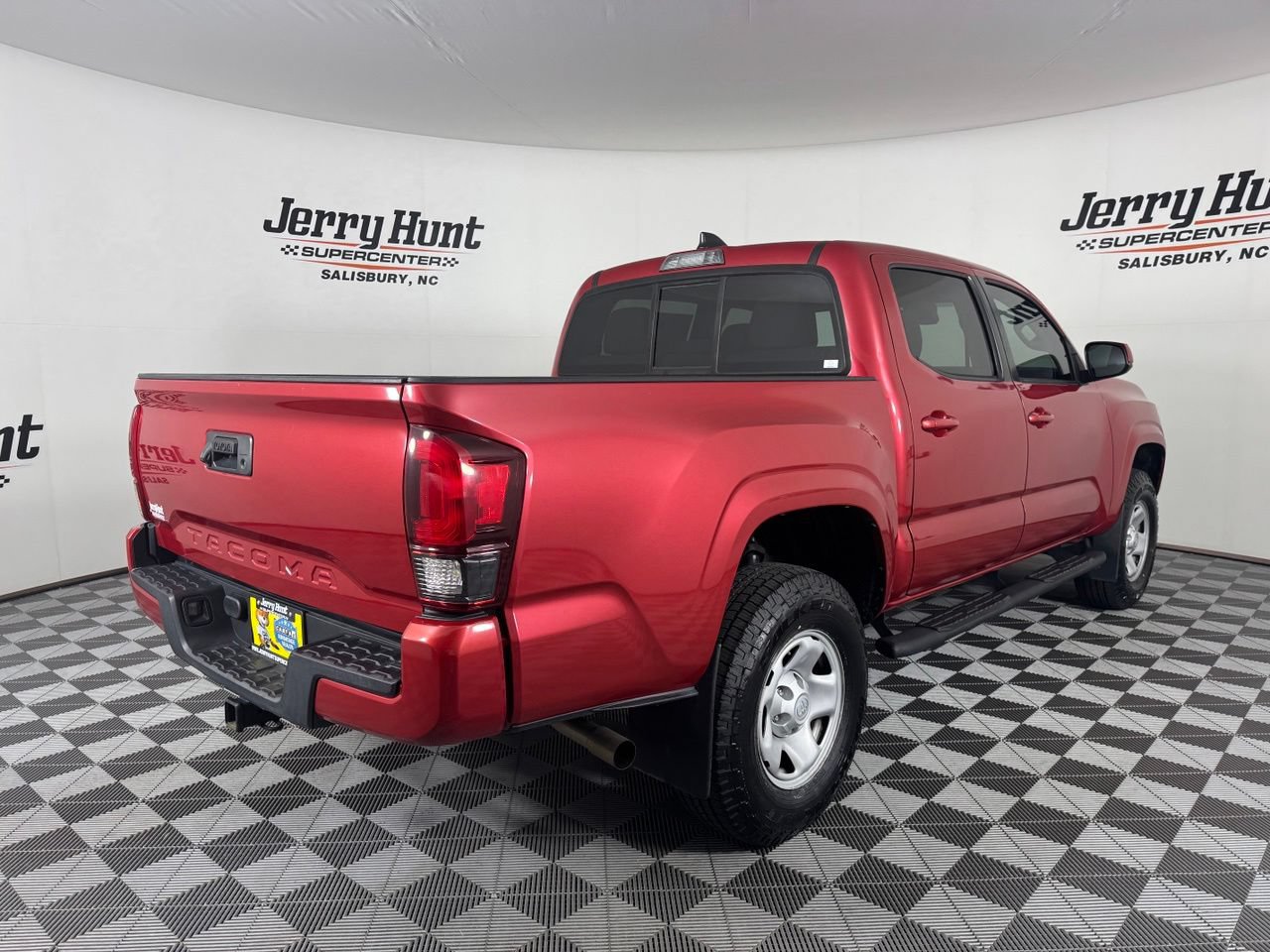 Used 2020 Toyota Tacoma SR w/ SR Convenience Package RWD image 6