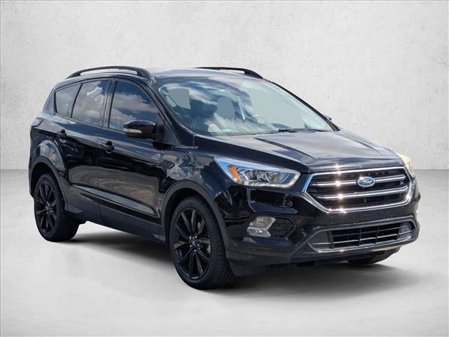 Used 2017 Ford Escape Titanium FWD image 3