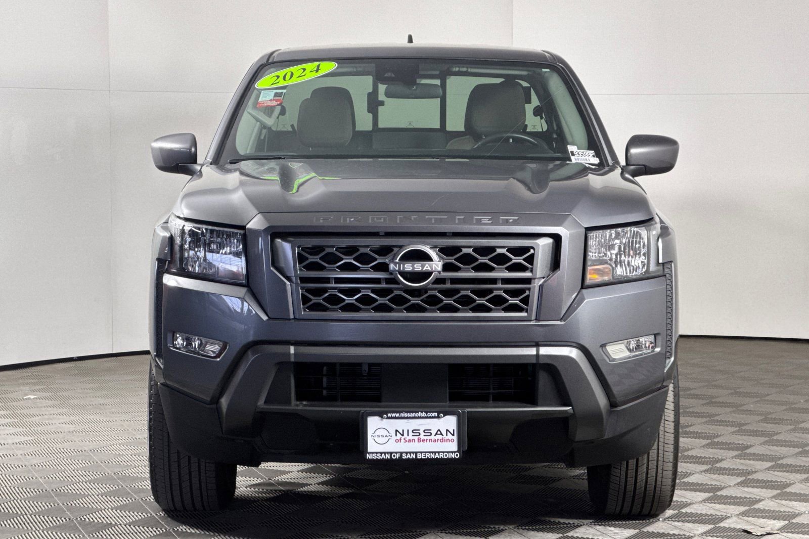 Used 2024 Nissan Frontier SV w/ SV Convenience Package RWD image 6