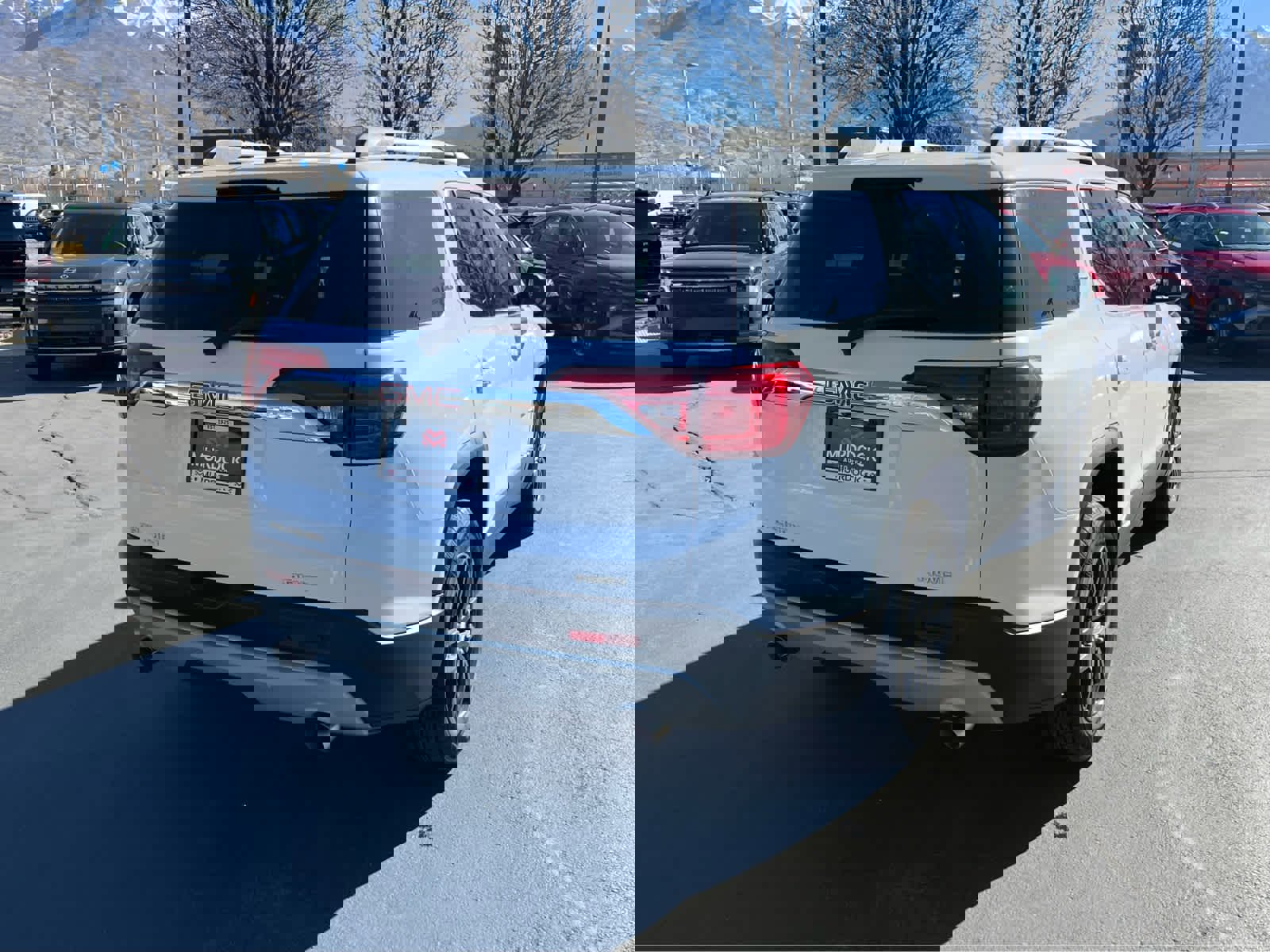 Used 2019 GMC Acadia SLT image 8