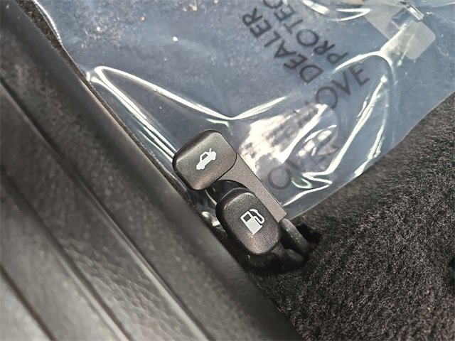 Used 2022 Kia Forte LXS image 13